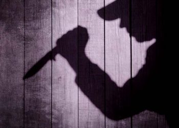 ഏറ്റുമാനൂരിൽ വസ്ത്ര വ്യാപാര സ്ഥാപനത്തിൽ ഗുണ്ടാ സംഘത്തിന്റെ ആക്രമണം. വസ്ത്ര വ്യാപാരിയെ തലക്കടിച്ച് വീഴ്ത്തി 