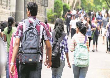 ഹർത്താലിൽ എഞ്ചിനീയറിംഗ് കോളേജ് വിദ്യാർത്ഥികളെ വലച്ച് യൂണിവേഴ്സിറ്റി പരീക്ഷ.. പരീക്ഷക്ക് എത്തിപ്പെടാൻ കഴിയാതെ അനേകം വിദ്യാർത്ഥികൾ. പുനഃ പരീക്ഷ നടത്തണമെന്ന് ആവശ്യം: