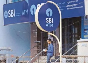 സ്റ്റേറ്റ് ബാങ്ക് ഓഫ് ഇന്ത്യ  2018–19 സാമ്പത്തിക വർഷത്തിൽ കിട്ടാക്കടത്തിലും മറ്റുമുള്ള 11,932 കോടി രൂപയുടെ നഷ്ടം വെളിപ്പെടുത്തിയില്ലെന്ന് റിപ്പോർട്ട്