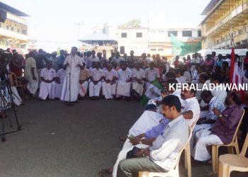 പണിമുടക്ക്: കോട്ടയത്തു അനിഷ്ട സംഭവങ്ങൾ കുറവ്. തിരുവല്ലയില്‍ ബാങ്കുകള്‍ അടപ്പിച്ചു, പമ്പ  കെ എസ ആർ ടി സി സർവീസ് നടത്തുന്നു.  കടകമ്പോളങ്ങൾ അടഞ്ഞു കിടക്കുന്നു. കൊച്ചിയിൽ പൂർണം