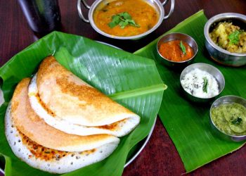 കോ​ട്ട​യം കു​ഞ്ഞ​ച്ച​ൻ ദോ​ശ, ഉ​ണ്ട​ക്ക​ണ്ണ​ൻ ദോ​ശ, ലു​ട്ടാ​പ്പി ദോ​ശ, ല​ജ്ജാ​വ​തി ദോ​ശ, കു​ട്ടി​ച്ചാ​ത്ത​ൻ ദോ​ശ കൂടാതെ ചി​ക്ക​ൻ പൊ​ട്ടി​ത്തെ​റി, പാ​ൽ​ക്കാ​ര​ൻ ചി​ക്ക​ൻ, വീ​ര​പ്പ​ൻ ചി​ക്ക​ൻ, ബാ​ഹു​ബ​ലി ബ​ർ​ഗ​ർ ഇവയൊക്കെ കഴിക്കണമെങ്കിൽ കോട്ടയത്തേക്ക് പോരൂ..