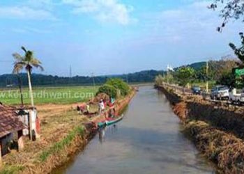 പനച്ചിക്കാട്ട് പടിയറക്കടവിൽ ആരംഭിച്ച വയലരങ്ങ് ജലടൂറിസം പദ്ധതിയിലേക്ക് സന്ദർശക പ്രവാഹം