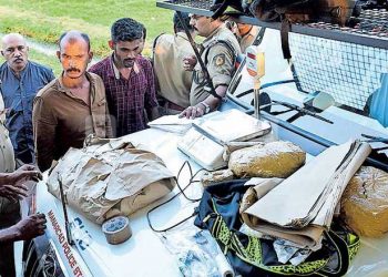 മണർകാട് നാലുമണിക്കാറ്റിൽ കഞ്ചാവും; കഞ്ചാവുമായി എത്തിയ രണ്ടംഗ സംഘത്തെ പൊലീസ് പിടികൂടി
