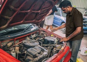 വർക്‌ഷോപ്പുകളും സ്പെയർ പാർട്സ് കടകളും രാവിലെ 10 മുതൽ വൈകുന്നേരം 5 മണിവരെ പ്രവർത്തിക്കാം;  സർക്കാർ മാർഗനിർദേശങ്ങൾ പുറപ്പെടുവിച്ചു