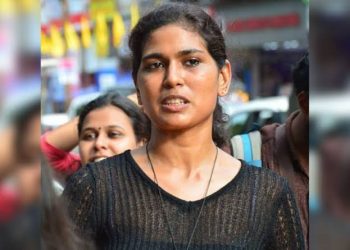 ആക്‌ടിവിസ്റ്റും ബിഎസ്‌എന്‍എല്‍ ജീവനക്കാരിയുമായ രഹന ഫാത്തിമയെ ജോലിയില്‍ നിന്നും നിര്‍ബന്ധിത വിരമിക്കല്‍ നല്‍കി പിരിച്ചുവിട്ടു