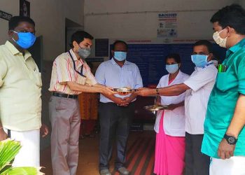 ആരോഗ്യ വകുപ്പ്, പോലീസ് അധികൃതർക്ക് സൗജന്യ പ്രഭാത ഭക്ഷണവുമായി കുമരകം സേവാഭാരതി ; പൂർണ പിന്തുണയുമായി കുമരകം പഞ്ചായത്ത് മെമ്പർ വി.എൻ.ജയകുമാറും