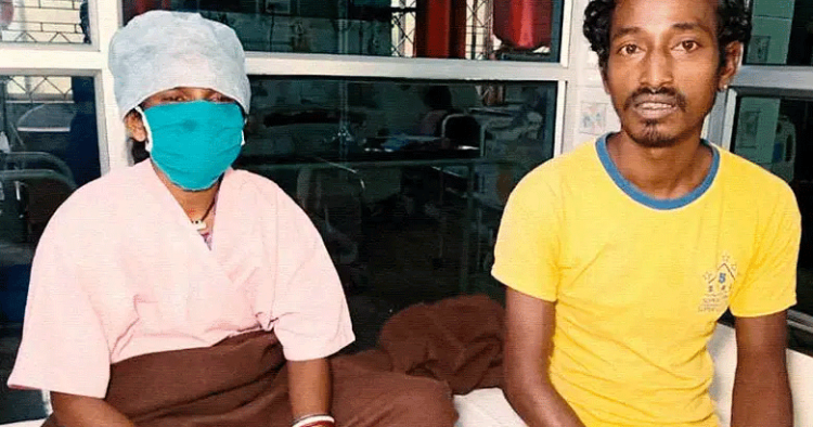 കോവിഡിന്റെ പേരില് ആശുപത്രികളില് ചികിത്സ നിഷേധിച്ചു, വേദനകൊണ്ട് പുളയുകയായിരുന്ന ഭാര്യയെ ആശുപത്രിയിലെത്തിക്കാന് യുവാവ് സൈക്കിളോടിച്ചത് 100 കിലോമീറ്റര്