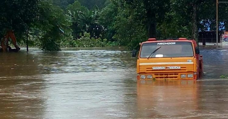 കേരളത്തിൽ കനത്ത മഴ; കാലാവസ്ഥാ വകുപ്പിന്റെ മുന്നറിയിപ്പ്