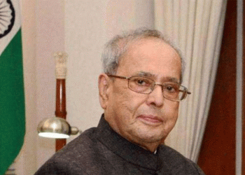 കോവിഡ് സ്ഥിരീകരിച്ചതിന് പിന്നാലെ മസ്തിഷ്‌ക ശസ്ത്രക്രിയ; മുന്‍ രാഷ്ട്രപതി പ്രണബ് മുഖര്‍ജി വെന്റിലേറ്ററില്‍ ചികിത്സയില്‍