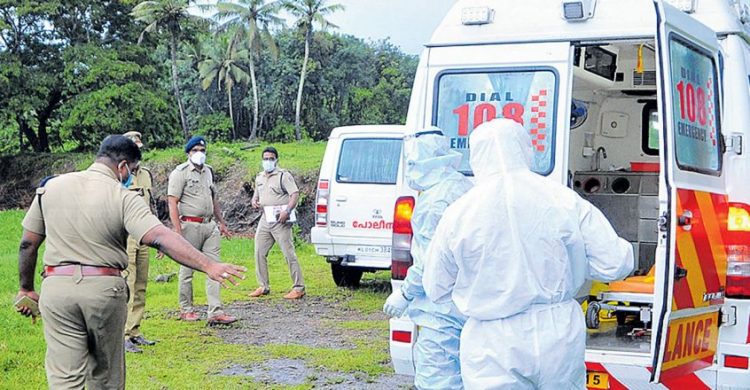 ആംബുലൻസ് ഡ്രൈവറിൽനിന്ന് ലൈംഗിക അതിക്രമം നേരിട്ട പെൺകുട്ടി കോവിഡ് വാർഡിൽ  ആത്മഹത്യയ്ക്കു ശ്രമിച്ചു; സംഭവം കോട്ടയത്ത്