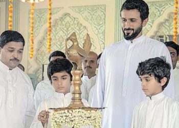 മലയാളികളുടെ ഓണത്തെ വരവേറ്റ് ബഹ്‌റൈൻ രാജകുമാരനും; കൊട്ടാരത്തിൽ ചെണ്ടമേളവും സദ്യയും ഉൾപ്പടെ വൻ ആഘോഷം