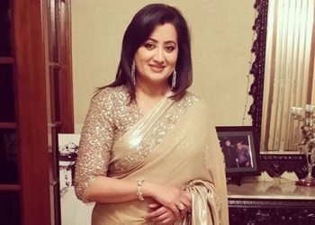 അന്ന് മോഹന്‍ലാല്‍ എന്നെ കാണാന്‍ വന്നപ്പോള്‍ ഞാന്‍ ഞെട്ടി; മമ്മൂട്ടിച്ചിത്രത്തിനായായിരുന്നു അന്ന് അദ്ദേഹം വന്നത്; ആ പഴയ സമാഗമത്തിന്റെ കഥ പറഞ്ഞ് സുമലത…