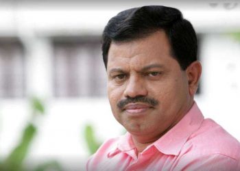 എം.സി ഖമറുദ്ദീന്‍ എംഎല്‍എയെ യുഡിഎഫ് കാസര്‍ഗോഡ് ജില്ലാ ചെയര്‍മാന്‍ സ്ഥാനത്ത് നിന്ന് മാറ്റി; യുഡിഎഫ് ജില്ലാ കമ്മിറ്റികള്‍ പുനഃസംഘടിപ്പിച്ചു