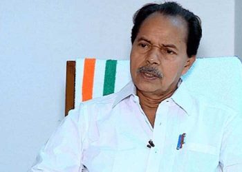 താന്‍ ഓടിപ്പോയിട്ടില്ല, പിടികൂടിയത് കള്ളപ്പണമാണെങ്കില്‍ തനിക്ക് യാതൊരു ഉത്തരവാദിത്വവുമില്ല; ചോദ്യങ്ങള്‍ക്കു മുന്നില്‍ ഉരുണ്ടുകളിച്ച് പിടി തോമസ് എംഎല്‍എ