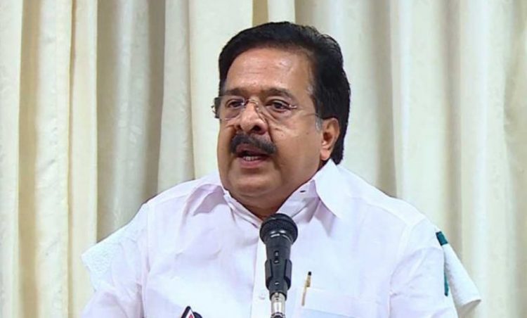 ക്ലിഫ് ഹൗസിലെ ക്യാമറ ഇടിവെട്ടിപ്പോയതല്ല, നശിപ്പിച്ചത്: അഴിമതിയുടെ പ്രഭവകേന്ദ്രം ക്ലിഫ് ഹൗസാണെന്ന് ചെന്നിത്തല