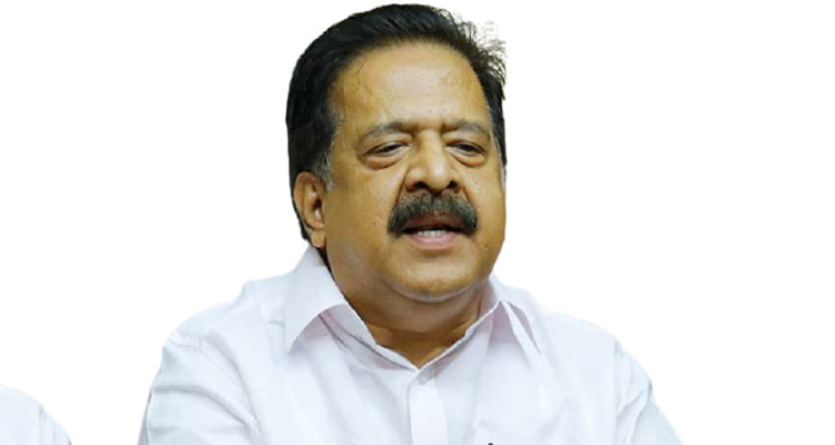 എല്ലാ അഴിമതിയുടെയും പ്രഭവകേന്ദ്രം മുഖ്യമന്ത്രിയുടെ ഓഫീസാണ്, മുഖ്യമന്ത്രി കേരളത്തിലെ ജനങ്ങളോട് കളളം പറയുകയാണെന്ന് ചെന്നിത്തല