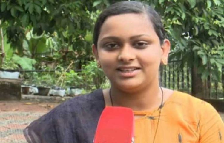 നാമ നിര്‍ദേശ പത്രിക സമര്‍പ്പിക്കണം: ’21’ തികയാന്‍ കാത്ത് പത്തനംതിട്ട അരുവാപ്പുലം പഞ്ചായത്തിലെ ഇടത് സ്ഥാനാര്‍ത്ഥി രേഷ്മ മറിയം റോയ്
