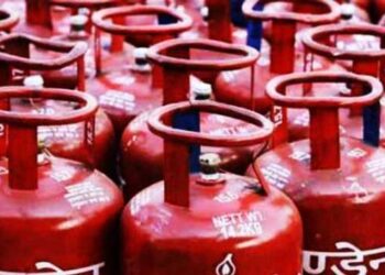 പാചകവാതക വില വീണ്ടും കൂടി; ഗാര്‍ഹിക സിലിണ്ടറിന് 50 രൂപ വര്‍ധനവ്