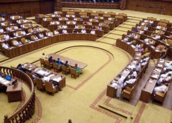 സിഎജി റിപ്പോര്‍ട്ട്; ധനമന്ത്രിക്ക് ക്ലീന്‍ചിറ്റ് നല്‍കിയും സിഎജിയെ വിമര്‍ശിച്ചും നിയമസഭ എത്തിക്സ് കമ്മിറ്റി റിപ്പോര്‍ട്ട്