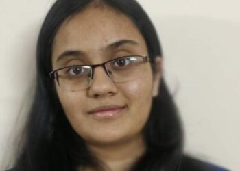 മുന്നൂറില്‍ മുന്നൂറ്! എഞ്ചിനീയറിംഗ് പ്രവേശന പരീക്ഷയില്‍ മുഴുവന്‍ മാര്‍ക്കും നേടി ചരിത്രം കുറിച്ച് കാവ്യ
