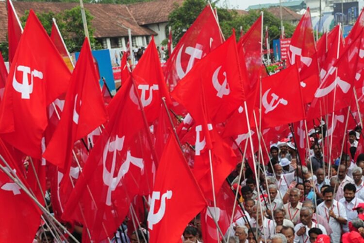 ആദ്യ ഫലസൂചനകളില് ഇടത് മുന്നേറ്റം; ബംഗാളില് തൃണമൂല് മുന്നില്, തമിഴ്നാട്ടില് ഒപ്പത്തിനൊപ്പം.