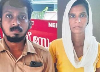 വാതിലില് വൈദ്യുതി കടത്തിവിട്ട് പുറത്തിറങ്ങാന് അനുവദിക്കാത്തതിലൂടെ പുരുഷന്റെ ശാരീരികാവശ്യങ്ങള് നിറവേറ്റാന് അടിമയാക്കപ്പെട്ട സ്ത്രീയുടെ ഗതികേടാണ് ഈ സംഭവം; നെന്മാറ വിഷയത്തില് കേരള വനിതാ കമ്മിഷന്