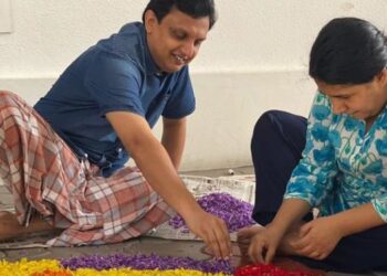 വീട്ടുവേഷത്തില്‍ മന്ത്രി മുഹമ്മദ് റിയാസ്; കൂട്ടിന് വീണയും, തരംഗമായി ഉത്രാട ദിന ചിത്രം