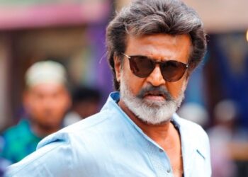 പൊതുസ്ഥലത്ത് വെച്ച് ആടിനെ വെട്ടി രജനികാന്തിന്റെ കട്ടൗട്ടില്‍ രക്താഭിഷേകം നടത്തി; ആരാധകരുടെ ‘അഴിഞ്ഞാട്ടത്തില്‍’ താരത്തിന്റെ പേരില്‍ പരാതി