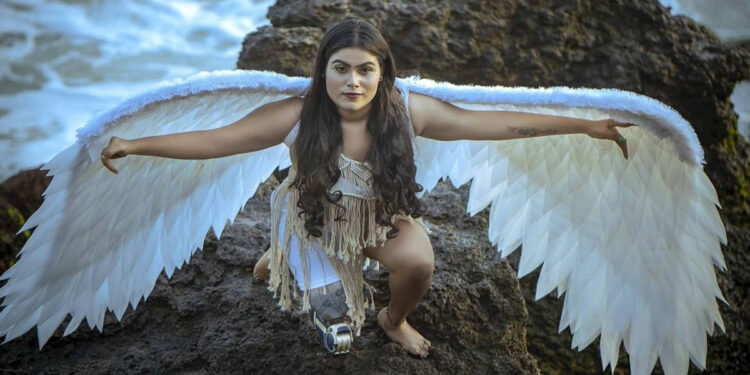 ഈ കാല് വെച്ച് നീ എങ്ങനെ നടക്കും? നടക്കാൻ അല്ല പറക്കാനാണ് ഇഷ്ടം.. തന്റെ പരിമിതികളെ മറന്നു ആഗ്രഹങ്ങൾക്കൊപ്പം ജീവിക്കുന്ന പാത്തു എന്ന ഫാത്തിമ