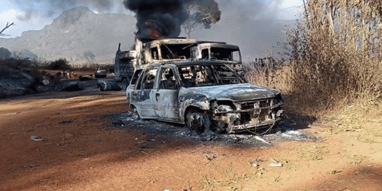 മ്യാന്മറില് സംഘര്ഷം രൂക്ഷം : കുട്ടികളടക്കം മുപ്പതിലധികം പേരെ സൈന്യം വെടിവെച്ചു കൊന്നു