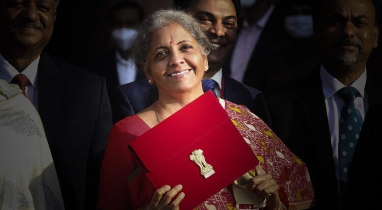ആദായ നികുതി റിട്ടേണില്‍ അടിമുടി മാറ്റം; പുതിയ ഇളവുകളില്ല