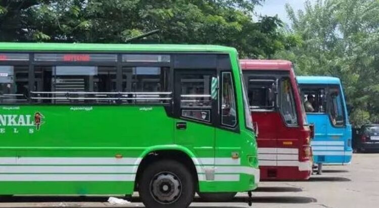 ടിക്കറ്റ് നിരക്ക് വര്ധിപ്പിച്ചില്ലെങ്കില് ഏപ്രില് 1 മുതല് സര്വീസ് നിര്ത്തും; 32000 സ്വകാര്യ ബസുകള് ഉണ്ടായിരുന്നതില് ഇപ്പോള് സര്വീസ് നടത്തുന്നത് ഏഴായിരം ബസുകള് മാത്രം, മുന്നോട്ട് പോകാനാകാത്ത അവസ്ഥയെന്ന് ബസ് ഓപ്പറേറ്റേഴ്സ് അസോസിയേഷന്