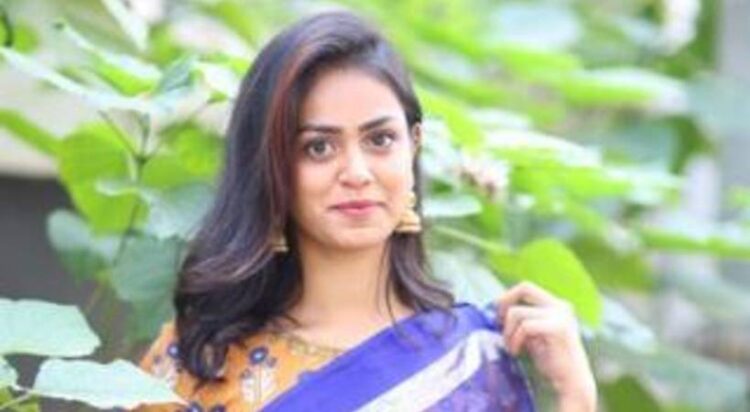 തെലുങ്ക് നടി ഗായത്രി കാറപകടത്തില്‍ മരിച്ചു