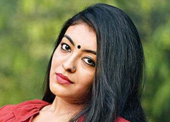 വിജയ് ബാബു ശിക്ഷിക്കപ്പെടേണ്ടയാള്‍, ഇരയായ പെണ്‍കുട്ടിയുടെ പേര് വെളിപ്പെടുത്തിയത് തെറ്റ്; അതിജീവിത എല്ലാവര്‍ക്കും പ്രചോദനം: ദുര്‍ഗ കൃഷ്ണ