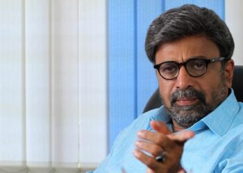 അതിജീവിതയുടെ നിലപാടിനെ വിമര്‍ശിച്ച് സിദ്ദീഖ്; തിരഞ്ഞെടുപ്പില്‍ മല്‍സരിക്കുന്നുണ്ടോയെന്ന് ചോദ്യം