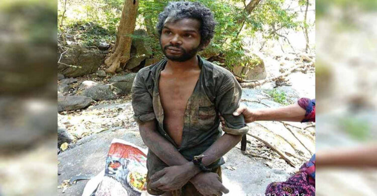 മധു വധക്കേസില് പ്രോസിക്യൂട്ടറെ മാറ്റണമെന്ന് കുടുംബം; സര്ക്കാരിനെ സമീപിക്കണമെന്ന് കോടതി, സാക്ഷികള് തുടര്ച്ചയായി കൂറുമാറുന്ന സാഹചര്യത്തില് വിചാരണാ നടപടികള് നിര്ത്തി വയ്ക്കണമെന്ന കാര്യവും കുടുംബം ആവശ്യപ്പെടും