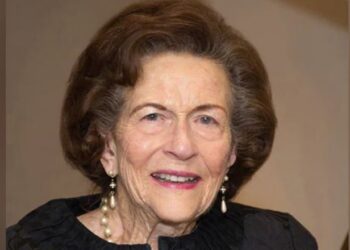 99–ാം വയസ്സിൽ നൂറാമത്തെ പേരക്കുട്ടിയെ കണ്ട് മാർഗരറ്റ് കൊള്ളർ