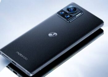 ലോകത്തിലെ ആദ്യത്തെ 200 മെഗാപിക്‌സല്‍ ഫോണ്‍ ; മോട്ടറോള എക്‌സ്30 പ്രോ പുറത്തിറങ്ങി