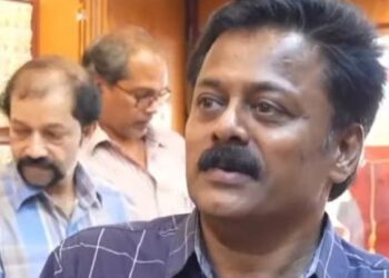 റോഡില്‍ നിന്നും വന്‍തുക കളഞ്ഞുകിട്ടി: ഉടമയെ കണ്ടെത്തി തിരിച്ചേല്‍പ്പിച്ച് മാതൃകയായി പ്രവാസി മലയാളി, അഭിമാനമായി അശോകന്‍