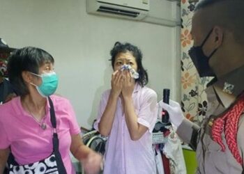 വാതിൽ ലോക്കായി; പൈപ്പ് വെള്ളം മാത്രം കുടിച്ച് ബാത്ത്‌റൂമിൽ കഴിഞ്ഞത് മൂന്നുദിവസം! മരണത്തെ മുൻപിൽ കണ്ട് 54കാരി