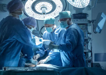 ആലപ്പുഴ മെഡിക്കല്‍ കോളേജില്‍ 4 മണിക്കൂര്‍ നീണ്ട സങ്കീര്‍ണ്ണ ശസ്ത്രക്രിയ വിജയത്തില്‍, 7 വയസ്സുകാരി തിരികെ ജീവിതത്തിലേക്ക്