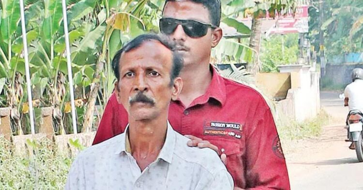 അപകടത്തിൽ കാഴ്ച ശക്തി നഷ്ടപ്പെട്ടു; മകനെ ചേർത്ത് പിടിച്ച് വഴിയോര കാഴ്ചകളും കഥകൾ പറഞ്ഞ് കൊടുത്തും പിതാവിന്റെ നടത്തം! തകർന്ന് പോയ മകന് ധൈര്യം കൊടുത്ത് ഷിബു