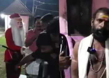 ക്ഷേത്രമുറ്റത്ത് കരോള്‍ സംഘം, പാല്‍പ്പായസം നല്‍കി സ്വീകരിച്ച് മേല്‍ശാന്തി: മനസ്സ് നിറച്ച് ക്രിസ്തുമസ് കാഴ്ച