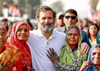 ഭാരത് ജോഡോ യാത്രയ്ക്കിടെ വഴിയോരത്ത് മോഡി അനുകൂല മുദ്രാവാക്യം; ഫ്‌ളൈയിങ് കിസ് നൽകി രാഹുൽ ഗാന്ധി, വൈറലായി വീഡിയോ