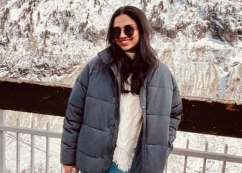 ഫ്രാന്‍സില്‍ അവധി ആഘോഷവുമായി മീനാക്ഷി ദിലീപ്