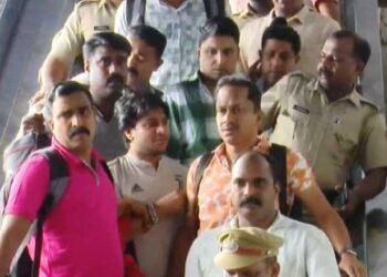 അ​ല​ന്‍ വാ​ക്ക​റു​ടെ സം​ഗീ​ത പ​രി​പാ​ടി​ക്കി​ടെ മൊ​ബൈ​ൽ​ഫോ​ൺ മോ​ഷ​ണം: നാ​ല് പേ​ർ അ​റ​സ്റ്റി​ൽ