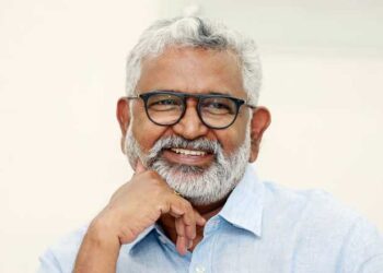 വേ​ദ​ര​ത്‌​ന പു​ര​സ്‌​കാ​രം ബ്ലെ​സി​ക്ക്: മാ​നു​ഷി​ക മൂ​ല്യ​ങ്ങ​ള്‍​ക്ക് വി​ല ക​ല്പി​ക്കു​ന്ന​തും സ്വ​ഭാ​വ രൂ​പീ​ക​ര​ണ​ത്തി​നു​ത​കു​ന്ന​തു​മാ​യ ച​ല​ച്ചി​ത്ര​ങ്ങ​ള്‍ നി​ര്‍​മി​ക്കു​ന്ന​തു പ​രി​ഗ​ണിച്ചാണ് പുരസ്കാരം