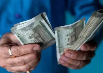 ‘സര്‍ട്ടിഫിക്കറ്റ് ഒന്നിന് ആയിരം’, കൈക്കൂലിയായി വാങ്ങിയത് 20000 രൂപ, അസിസ്റ്റന്റ് ലേബര്‍ കമ്മീഷണര്‍ പിടിയിൽ