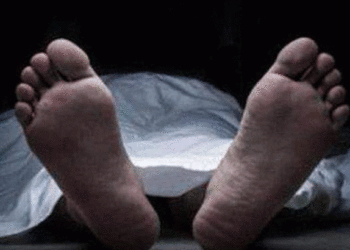 റോഡിന് കുറുകെ കെട്ടിയ കയർ കഴുത്തിൽ കുരുങ്ങി, ബൈക്ക് യാത്രികന് ദാരുണാന്ത്യം, ഭാര്യയ്ക്കും മക്കൾക്കും പരിക്ക്