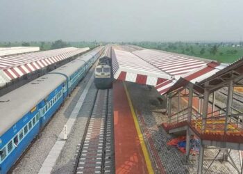 ഇ​നി​മു​ത​ൽ ഗം​ഗാ​വ​തി റെ​യി​ൽ​വേ സ്റ്റേ​ഷ​ൻ ‘അ​ഞ്ജ​നാ​ദ്രി’ എ​ന്നും മു​നീ​റാ​ബാ​ദ് “ഹു​ളി​ഗ​മ്മാ ദേ​വി’ എ​ന്നും അ​റി‍​യ​പ്പെ​ടും; ക​ർ​ണാ​ട​ക​യി​ലെ 3 റെ​യി​ൽ​വേ സ്റ്റേ​ഷ​നു​ക​ളു​ടെ പേ​ര് മാ​റും